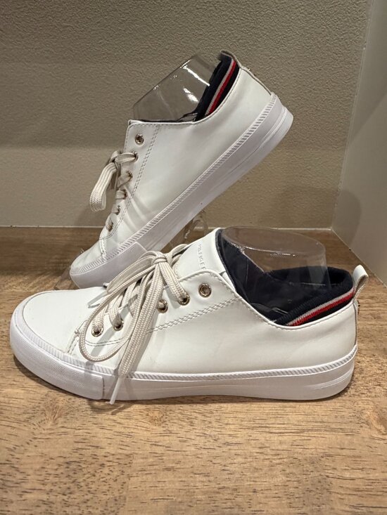 Tommy Hilfiger Shoes - Tommy Hilfiger White Sneakers Size 8.5 - Low Top Casual Shoes
